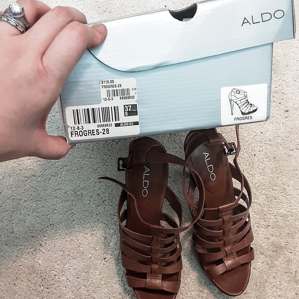 GORGEOUS & UNWORN ***SOLD***